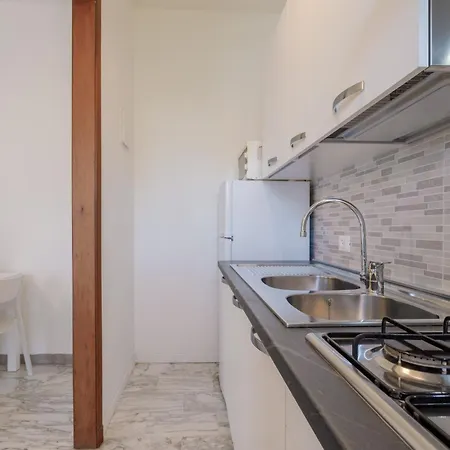 Διαμέρισμα Mizar 2 *