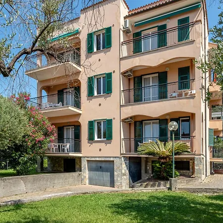 Διαμέρισμα Mizar 2