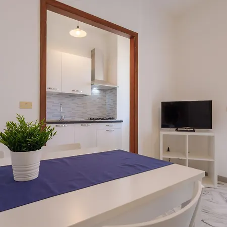 Mizar 2 Apartamento Pietra Ligure